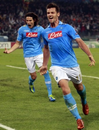 以压倒性优 以压倒性优